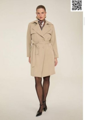 TRENCH COAT COM PALA E BOTÃO - 069 -