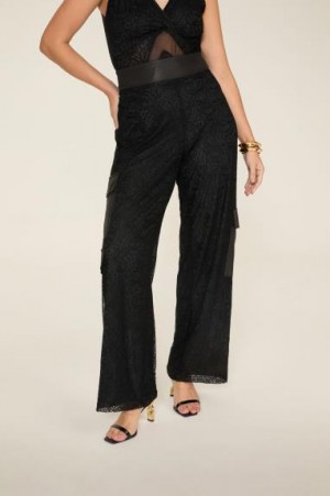 CALÇA PANTALONA CARGO EM RENDA - 100 -